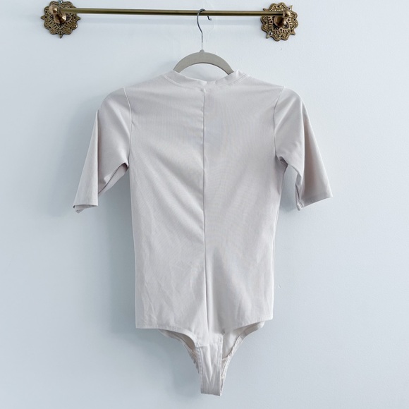 Spanx Suit Yourself Ribbed Crew Neck Short Sleeve Bodysuit Small - Picture 6 of 6